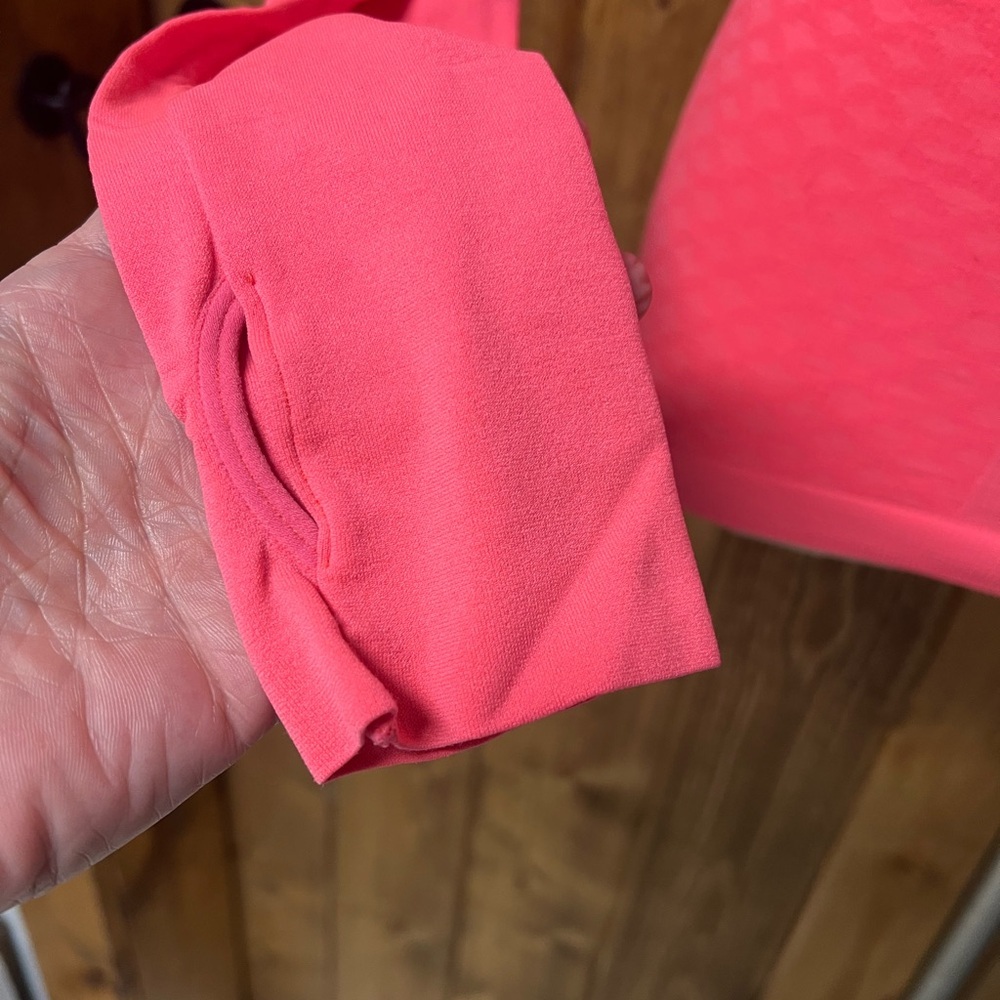 Climawear Hot Coral Pink Workout Compression Long Sleeve Shirt Thumb Holes - Picture 4 of 7